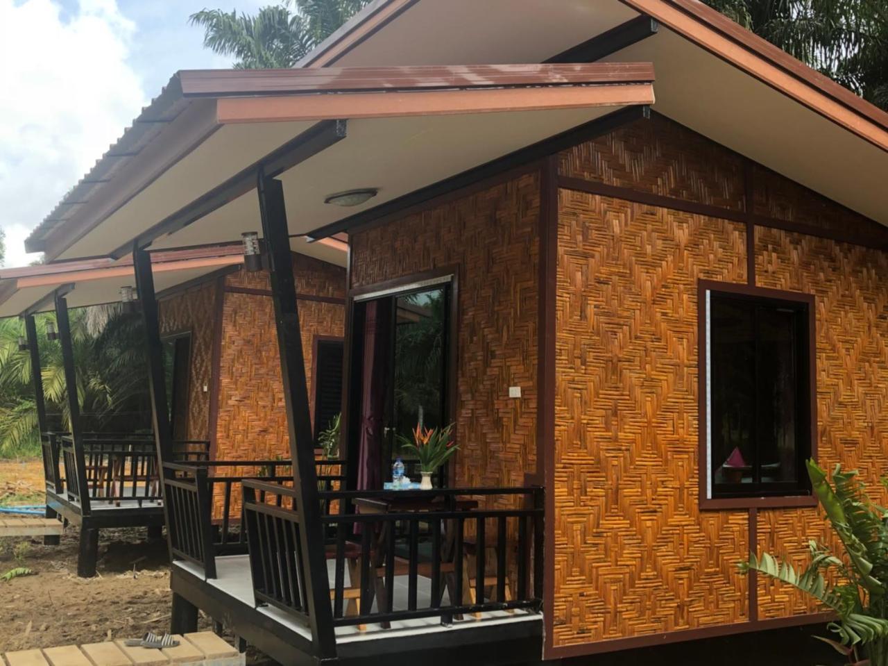 Khao Sok Blue Mountain Hotel Khao Sok National Park Exterior photo