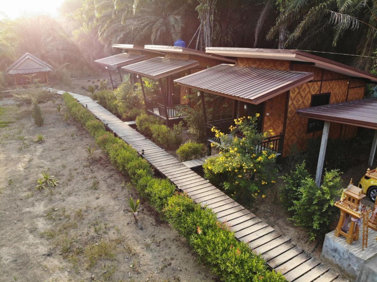 Khao Sok Blue Mountain Hotel Khao Sok National Park Exterior photo